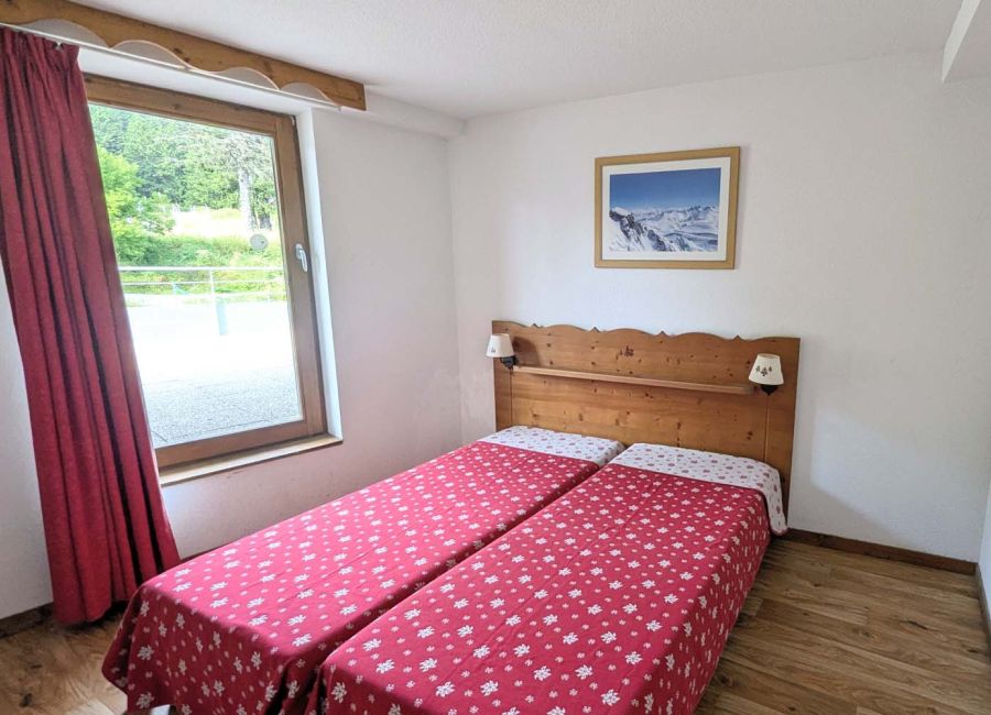 Interieur appartements_chambre double-lits jumeaux 002.jpg