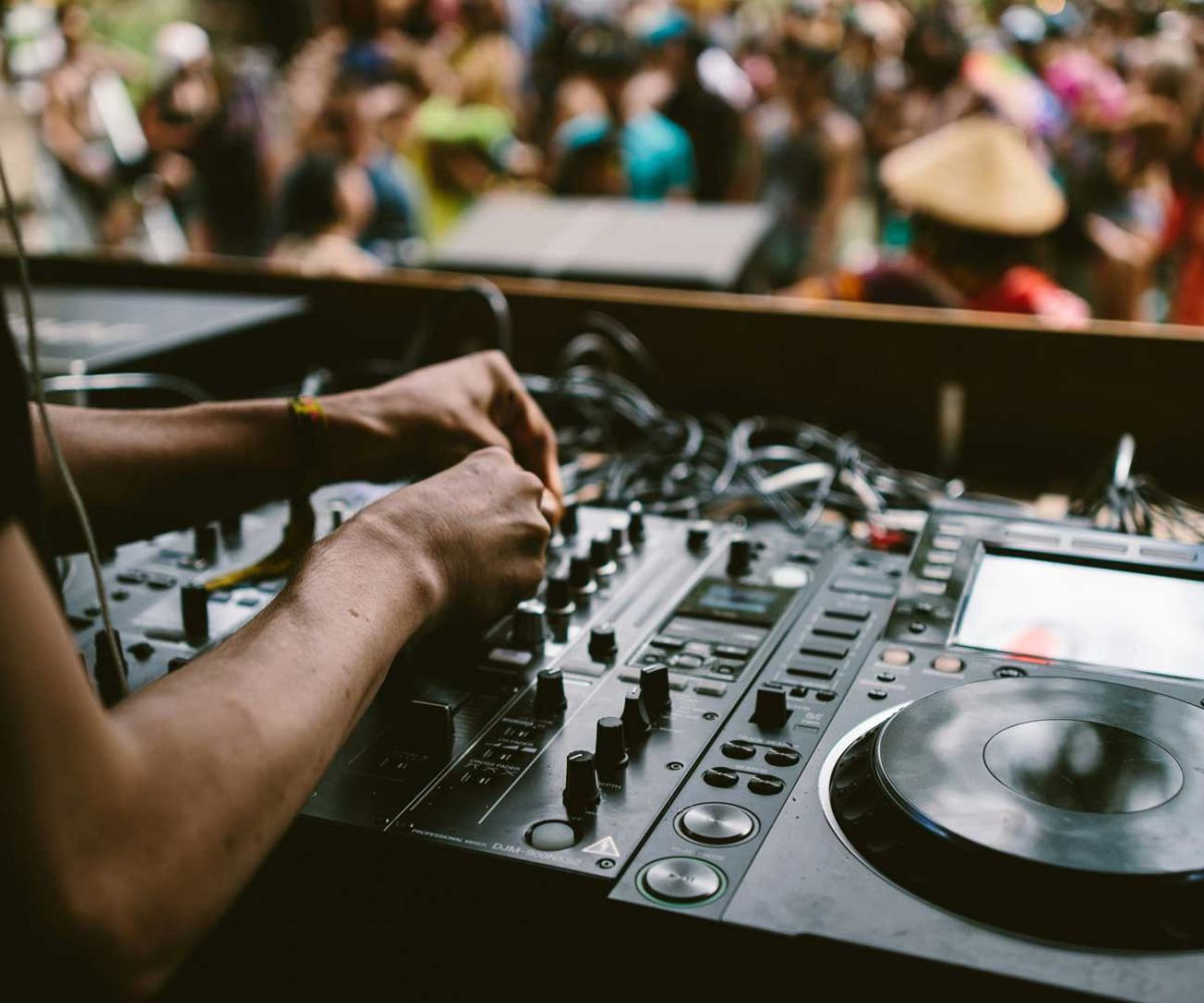 Dj au des Villages du Bachat Chamrousse